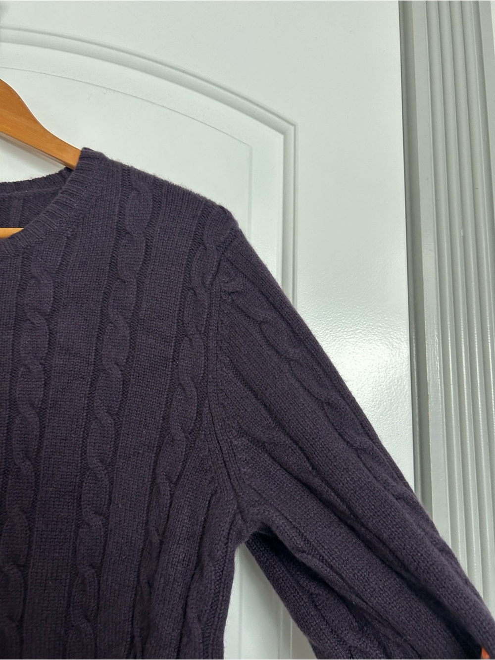 Eddie Bauer 100% Cashmere Cable Knit Crewneck Sweater Magenta Size L Preppy - Picture 5 of 9